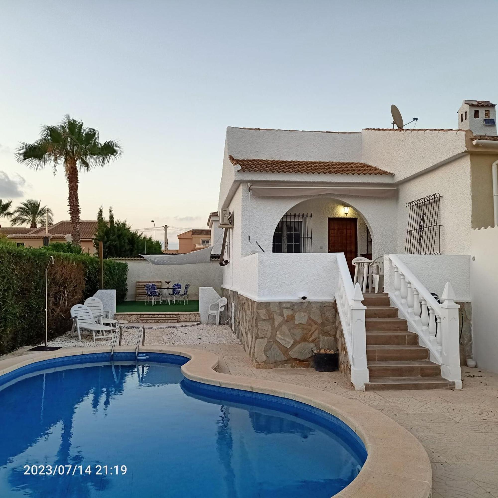 Acogedora Casa Con Piscina Casa de vacances *