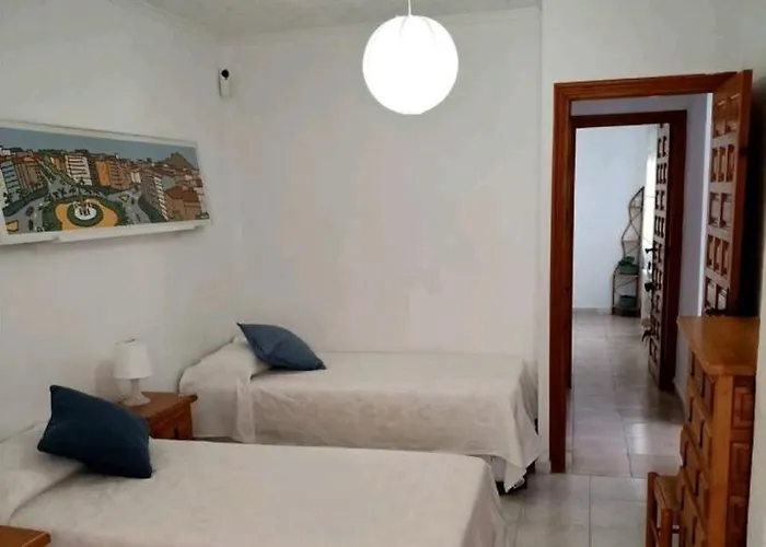 Acogedora Casa Con Piscina
